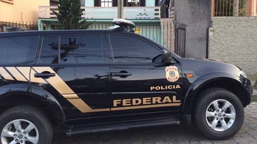 Polícia Federal cumpre mandados em operação contra fraudes no auxílio emergencial na Bahia