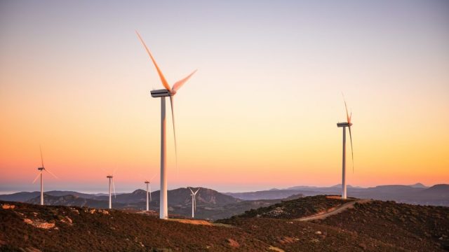 Quais materiais são usados ,para fazer turbinas eólicas?