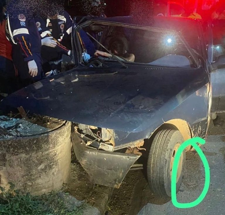 Acidente de trânsito deixa dois jovens feridos em Paulo Afonso