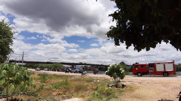 Paulo Afonso: Corpo de Bombeiros encontra corpo em estado avançado de decomposição boiando no Rio São Francisco