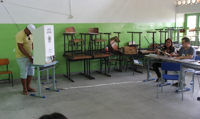 Eleitores podem votar de bermuda e chinelo? TSE diz quais as regras para a eleição