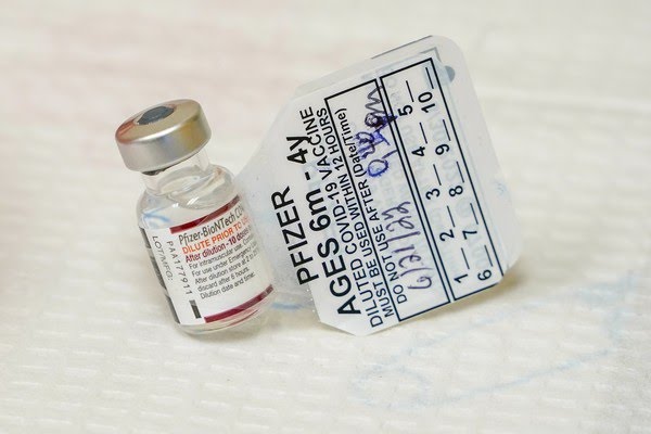 Sem dizer quando recebe a vacina contra Covid, governo libera Pfizer só para crianças a partir de 6 meses com comorbidades