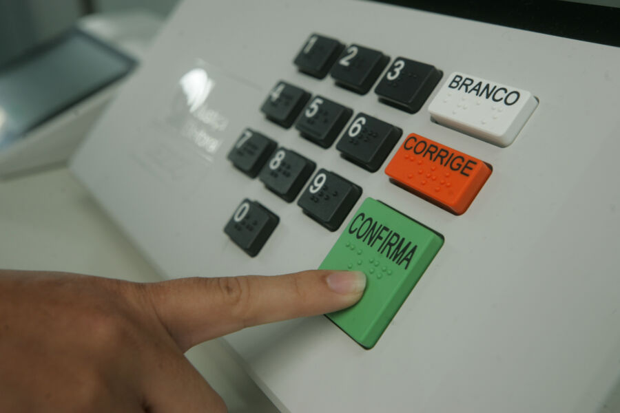 Candidatos ao segundo turno não podem ser presos a partir deste sábado