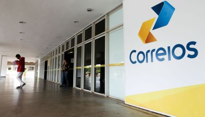 Correios vão leiloar 41 mil objetos que não foram entregues aos destinatários
