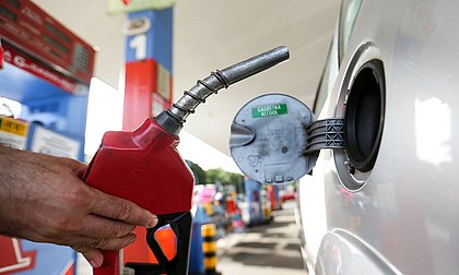 Gasolina sobe pela terceira semana seguida nos postos
