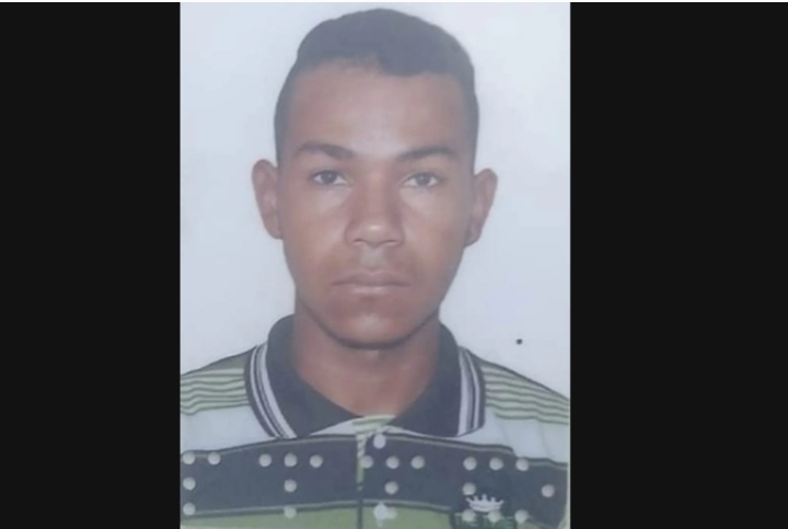 PE: Homem mata irmão a facadas durante discussão em bar