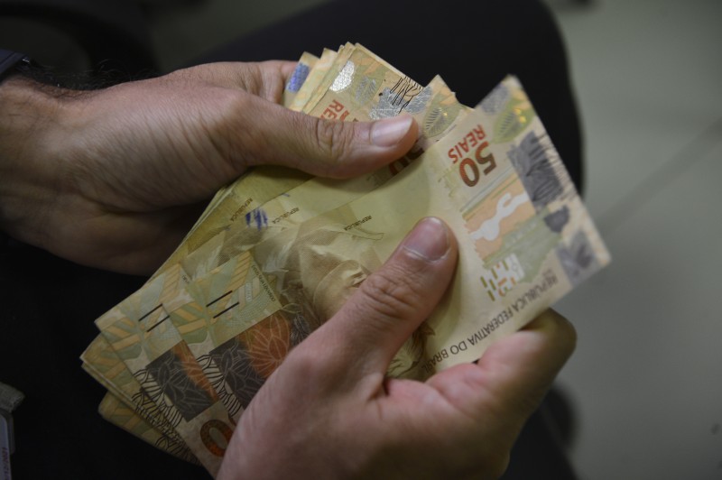 Beneficiários com NIS final 2 recebem hoje Auxílio Brasil 