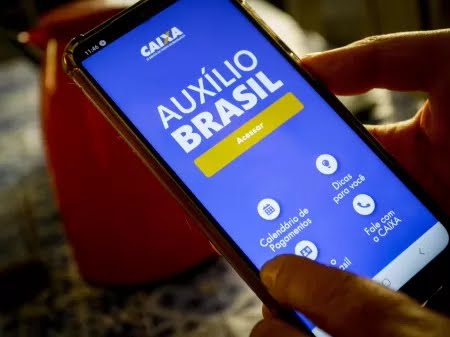 PT vai fazer pente-fino no cadastro de beneficiários do Auxílio Brasil