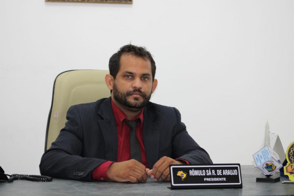 O presidente da câmara de vereadores Rômulo Rabelo em parceria com o grupo Caravela Educacional oferece cursos profissionalizantes para a cidade de Canudos