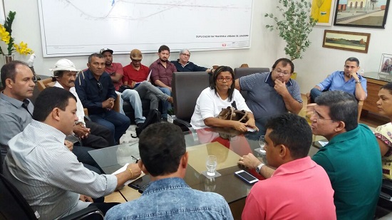 Juazeiro: Paulo Bonfim se reúne com entidades em apoio à manifestação contra reformas