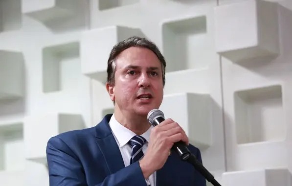 MEC confirma reajuste de 15% e piso nacional dos professores sobe para R$ 4,4 mil
