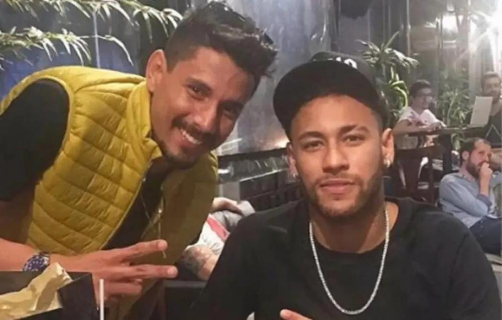 Neymar é intimado a depor em operação sobre lavagem de dinheiro