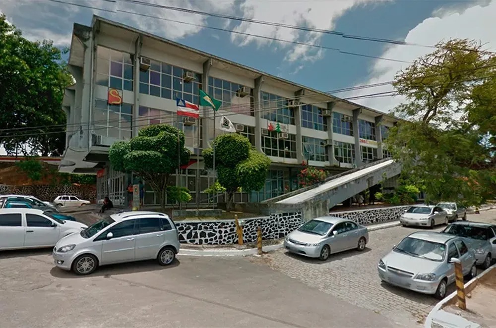 Homem é condenado a mais de 25 anos de prisão por feminicídio na Bahia; vítima foi estuprada, esfaqueada e furtada