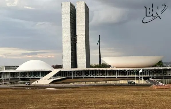 Deputados federais e senadores baianos tomam posse durante cerimônia no Congresso Nacional