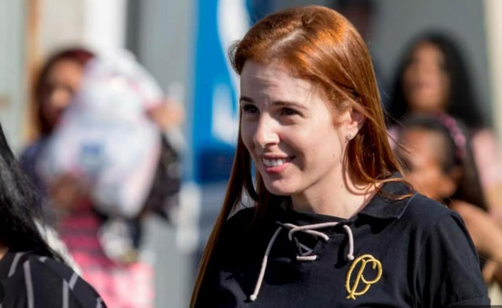 Para garantir seu sustento, Suzane Von Richthofen abre ateliê de costura após passar 20 anos presa
