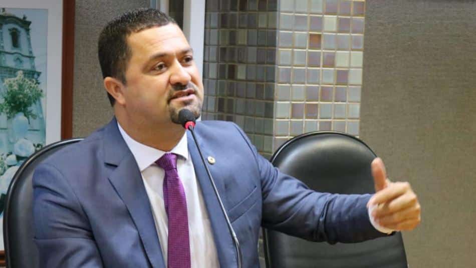Deputado baiano do PT sugere um projeto de lei sobre medicamentos à base de canabidiol