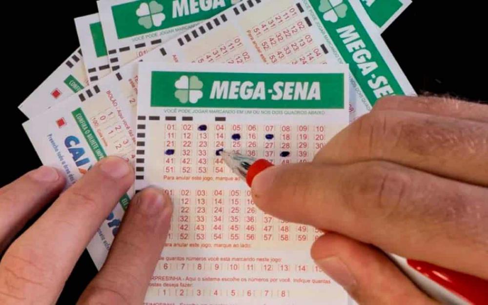 Nenhuma aposta acerta a Mega-Sena e prêmio acumula em R$ 18 milhões