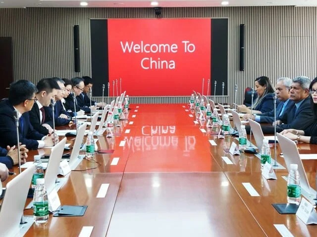 Bahia estuda trazer conceito de cidades inteligentes da China