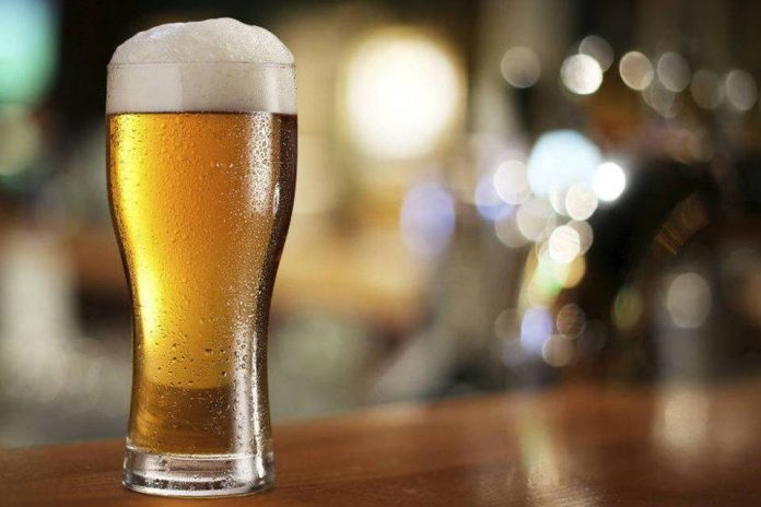 Cerveja é mais eficaz contra dores do que paracetamol, revela estudo