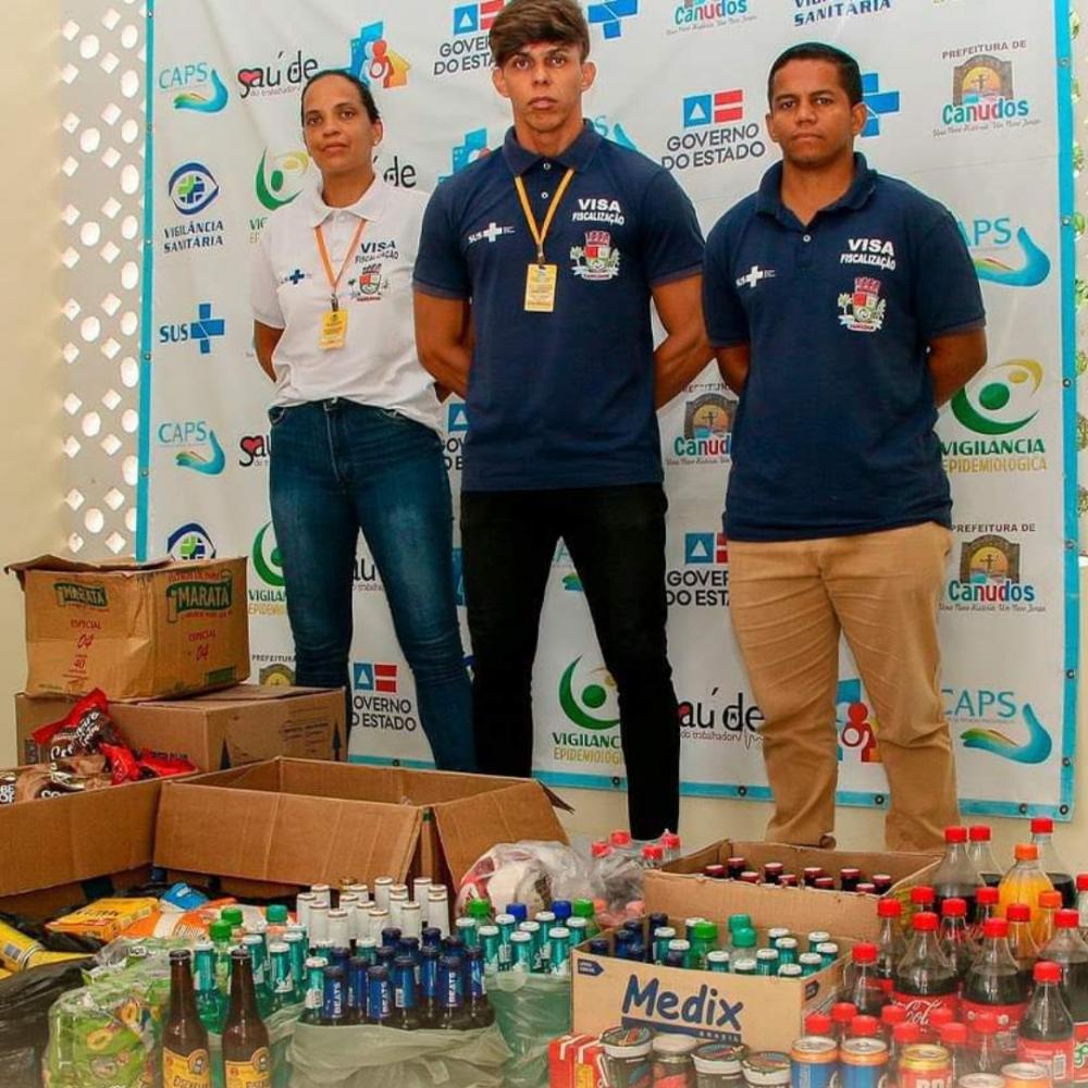 Ação da Vigilância Sanitária apreende produtos vencidos em estabelecimentos locais.