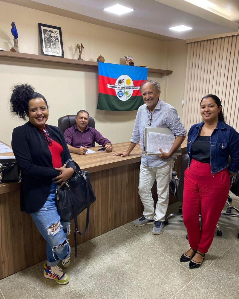 Campus Avançado de Canudos apresenta projeto inovador da Feira Literária Internacional de Canudos-BA