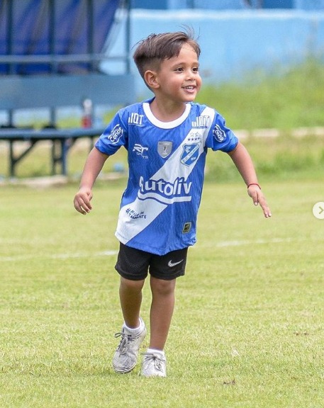 Menino de Ouro: Luiz Miguel, o prodígio brasileiro que impressiona o mundo do futebol